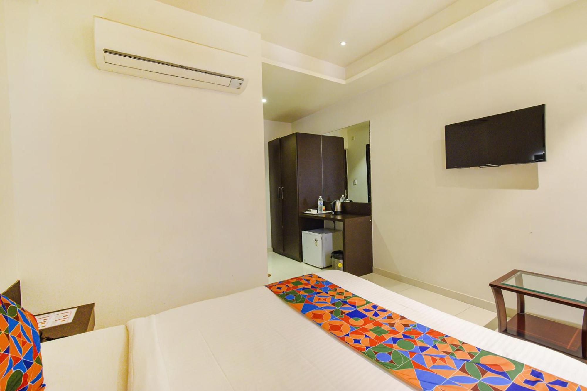 Fabhotel Prime Prowell Crown - Nr Tcs Deccan Park, Hitech City Hyderabad Exterior foto